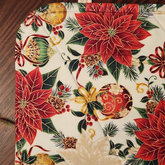 Handmade reversible Christmas themed placemats - Picture 6 of 6